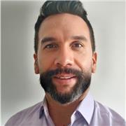 Apasionado por la política internacional y el desarrollo sostenible